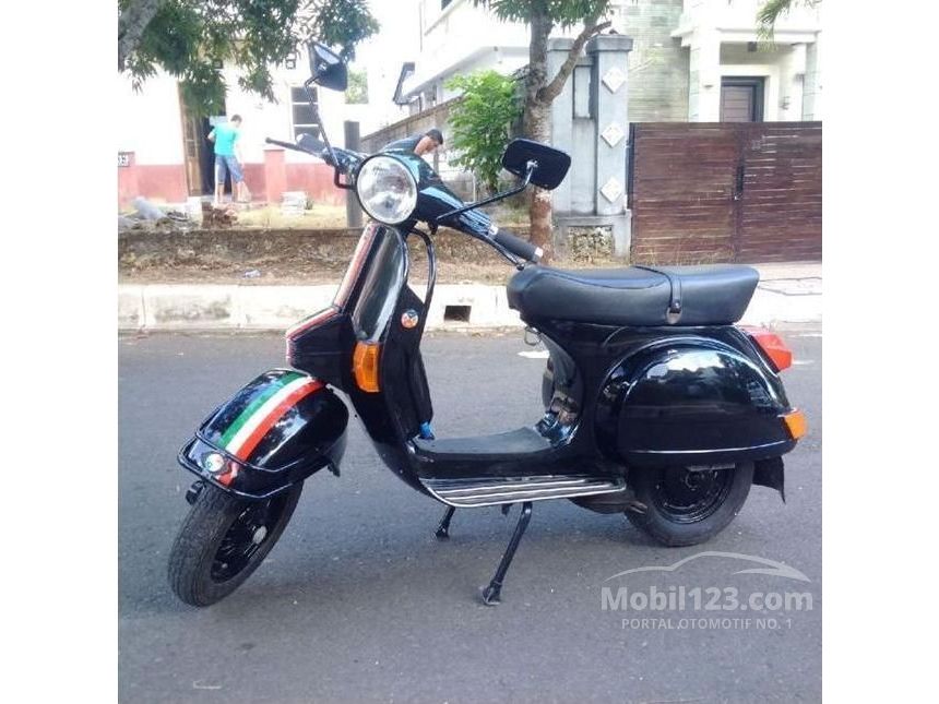 Jual Motor Piaggio Vespa  1990 0 2 di Bali Manual Hitam Rp 