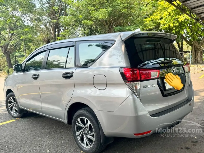 2022 Toyota Kijang Innova V MPV