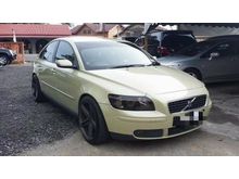 2005 Volvo S40 2.4 Sedan