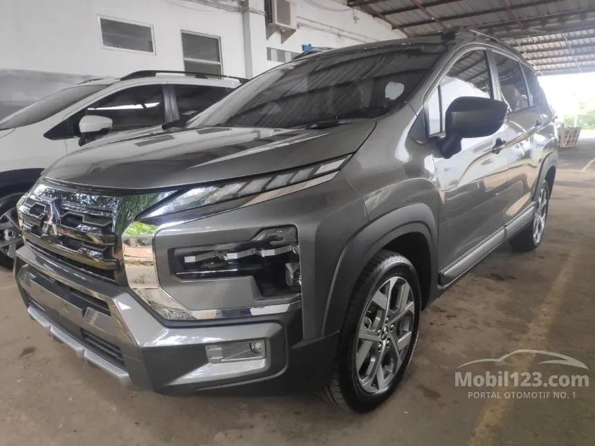 Jual Mobil Mitsubishi Xpander 2024 CROSS Premium Package 1.5 di Jawa Barat Automatic Wagon Lainnya Rp 313.700.000