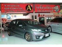 2015 Honda Jazz 1.5 (ปี 14-18) V i-VTEC Hatchback AT