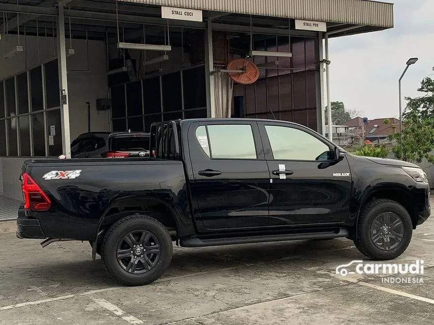 2024 Toyota Hilux V Dual Cab Pick-up