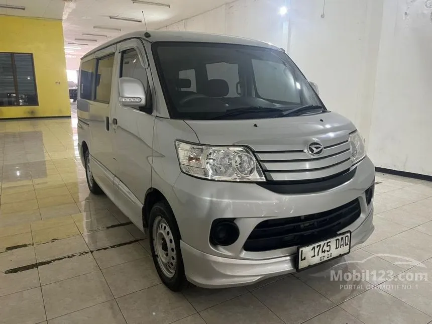 2022 Daihatsu Luxio D Van