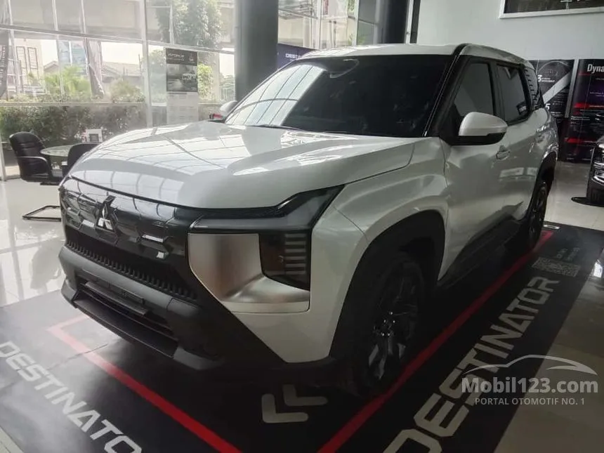 2025 Mitsubishi Destinator GLS SUV