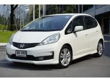 2011 Honda JAZZ 1.5 (ปี 08-14) SV Hatchback