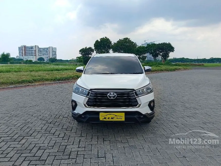 Jual Mobil Toyota Innova Venturer 2021 2.4 di Jawa Timur Automatic Wagon Putih Rp 475.000.000
