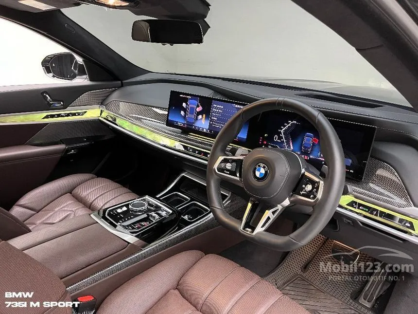 2023 BMW 735i M Sport Sedan