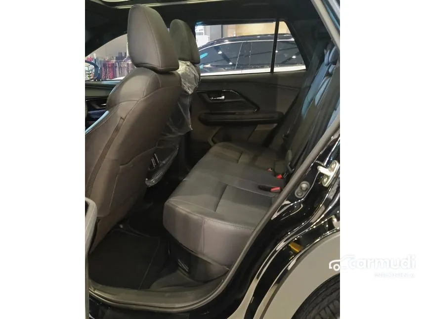 2025 Toyota Yaris Cross S HV with GR Parts Aero Pkg SUV