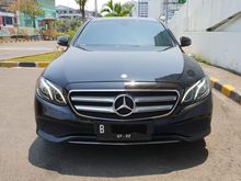 2016 Mercedes-Benz E250 2.0 Avantgarde Sedan