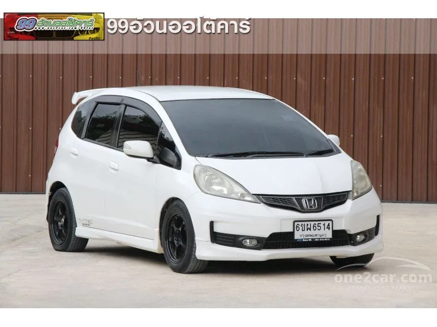 2013 Honda JAZZ SV Hatchback
