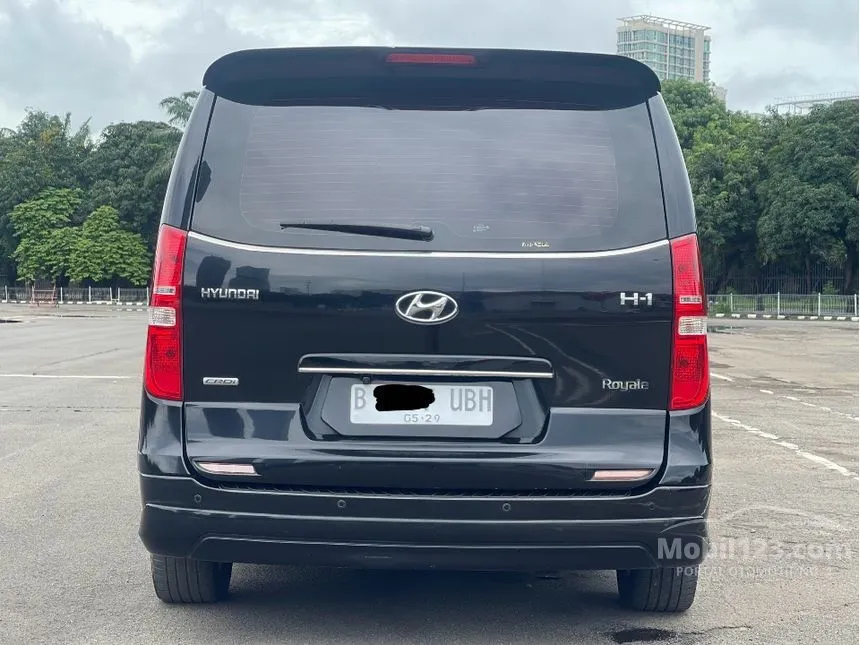 2015 Hyundai H-1 Royale Next Generation MPV