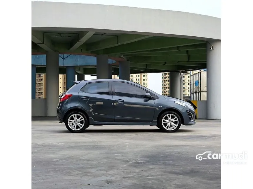 2011 Mazda 2 R Hatchback