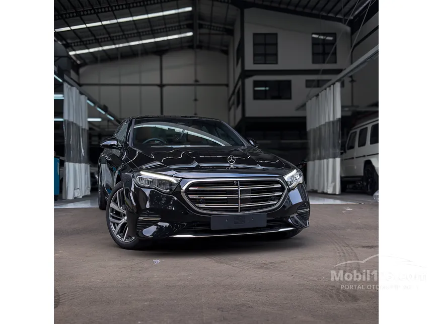 2025 Mercedes-Benz E200 Exclusive Line Sedan