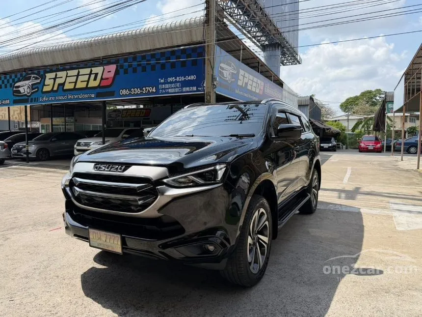 2022 Isuzu MU-X Ultimate SUV