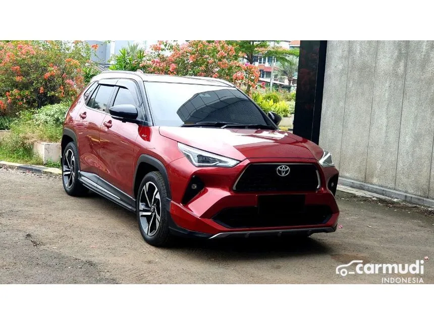 2023 Toyota Yaris Cross S HV with GR Parts Aero Pkg SUV