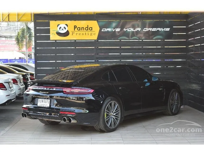 2019 Porsche Panamera 4 E-Hybrid Sedan