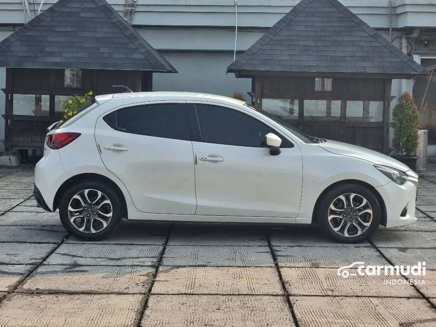 2016 Mazda 2 R Hatchback