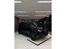 2023 Land Rover Defender 2.0 110 P300 SE SUV Black on Black Odo 25 Rb (TERMURAH) Pajak Hidup