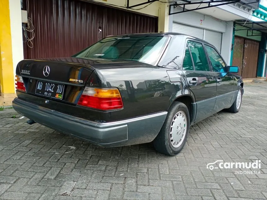 1993 Mercedes-Benz 300E Sedan