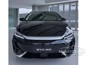 2025 BYD M6 Standard 7 Seater MPV