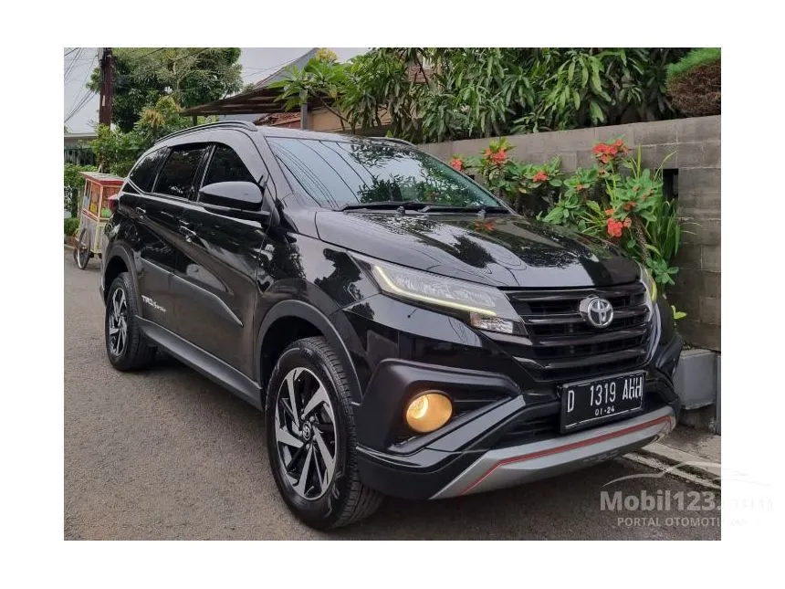 Jual Mobil Toyota Rush 2018 TRD Sportivo 1.5 di Jawa Barat Manual SUV Hitam Rp 235.000.000