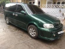 Di Jual mobil KIA Carnival matic th 2000