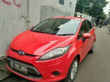 2012 Ford Fiesta 1.4 Trend Hatchback wrn merah