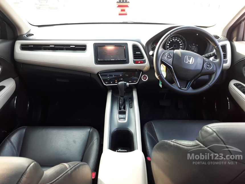 gallery_used car mobil123 honda hr v prestige suv indonesia_2204005_vGGdiHtJQ4aQXR01AStcva