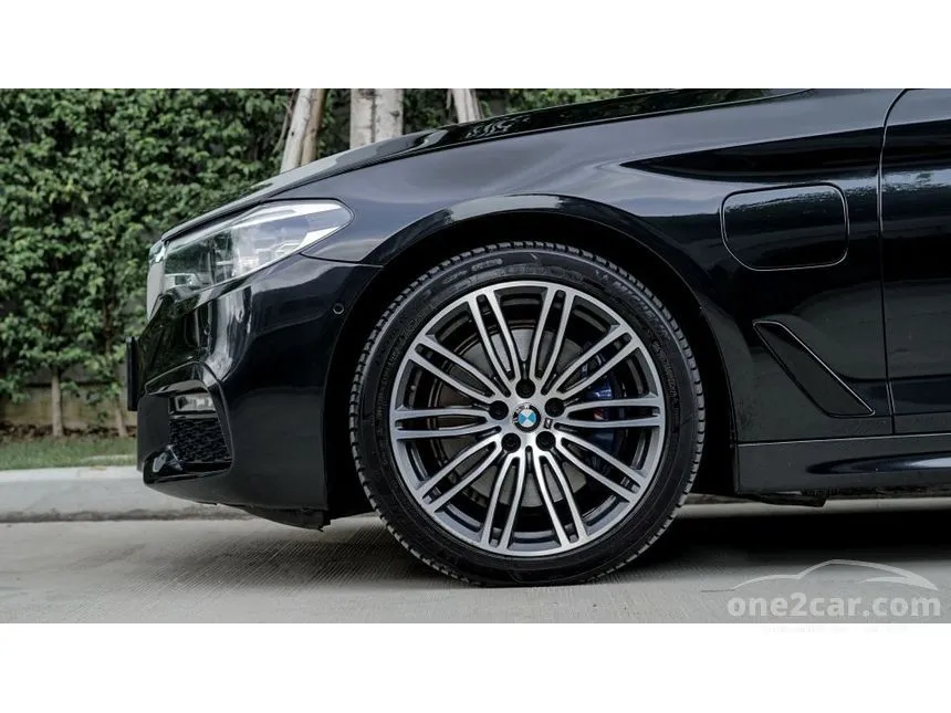 2019 BMW 530e M Sport Sedan