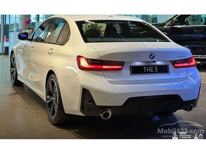 2025 BMW 320i M Sport Sedan