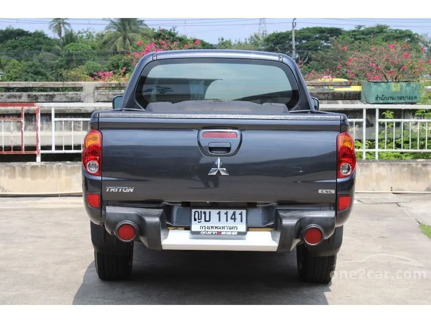 2011 Mitsubishi Triton PLUS CNG Pickup