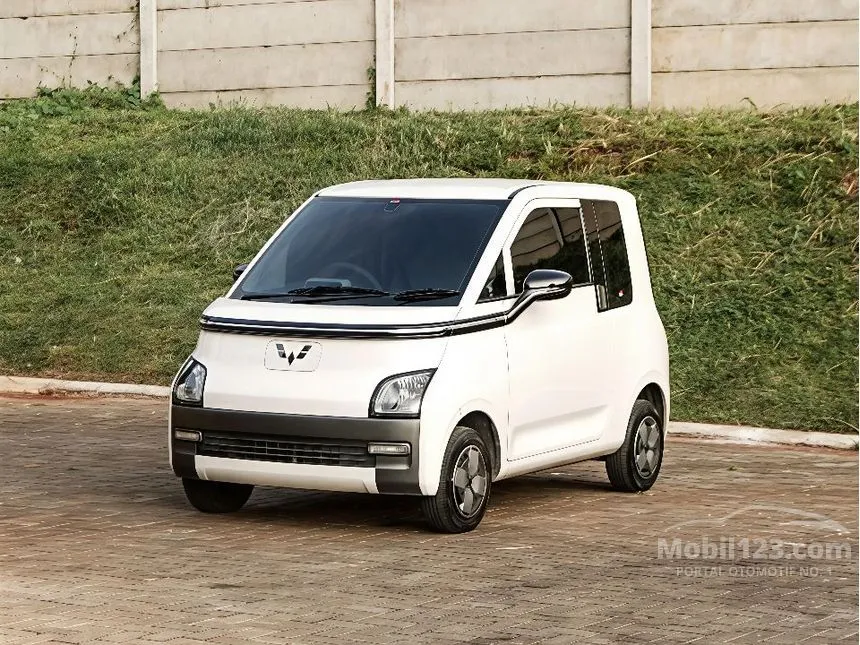 2023 Wuling Air EV Standard Range Hatchback