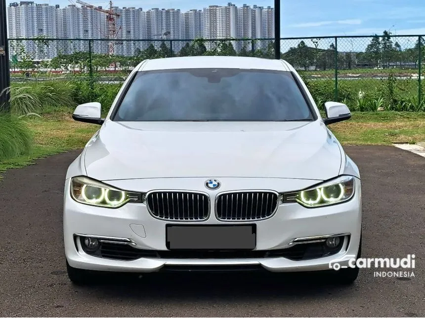 2015 BMW 320i Luxury Sedan