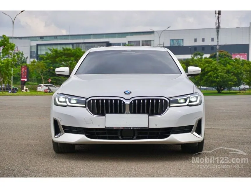 2022 BMW 530i M Sport Sedan