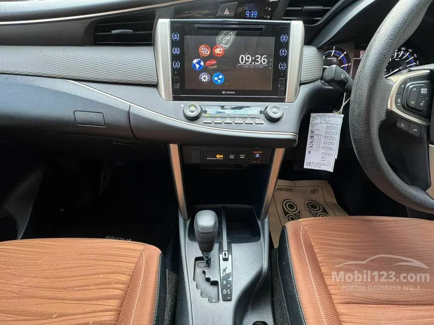 2016 Toyota Kijang Innova V MPV