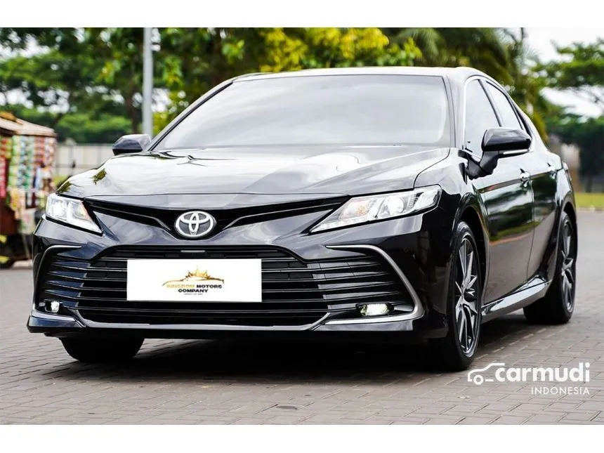 2022 Toyota Camry V Sedan