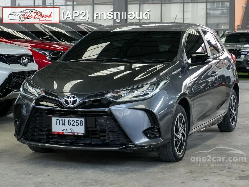 2020 Toyota YARIS Mid Hatchback