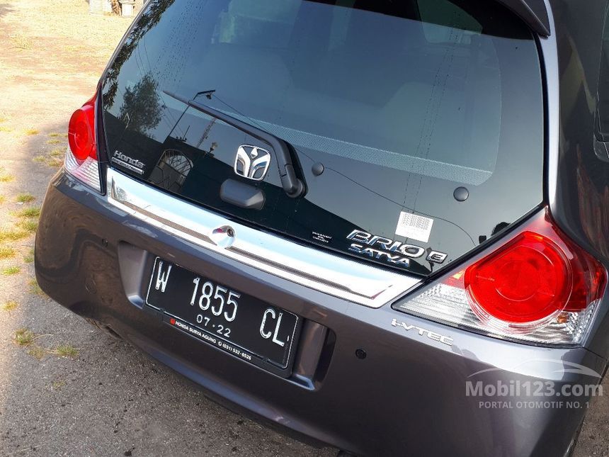 Jual Mobil  Honda  Brio  2019 Satya E 1 2 di Jawa Timur 