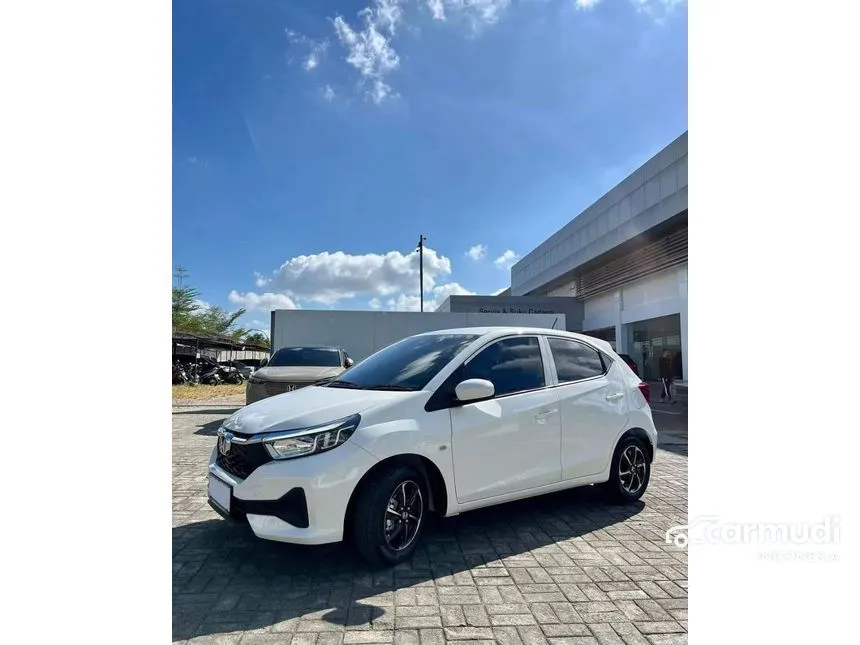 Jual Mobil Honda Brio 2024 E Satya 1.2 di Jawa Timur Automatic Hatchback Putih Rp 186.800.000