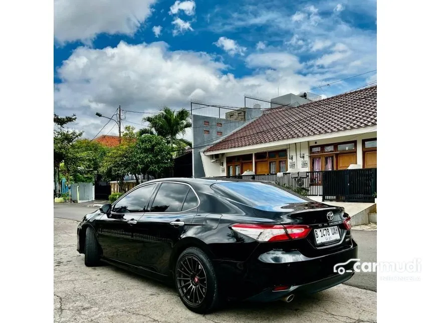 2019 Toyota Camry V Sedan