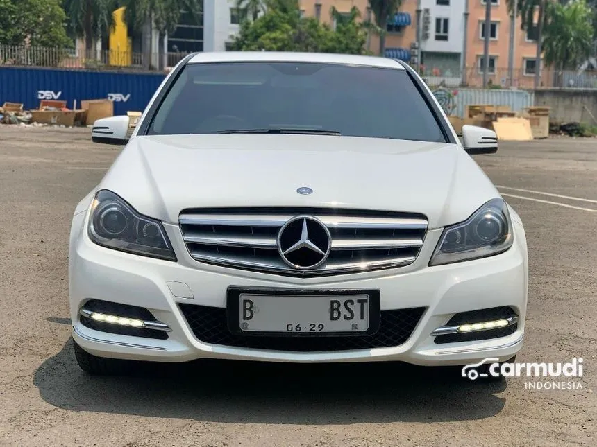 2014 Mercedes-Benz C200 CGI Avantgarde Sedan