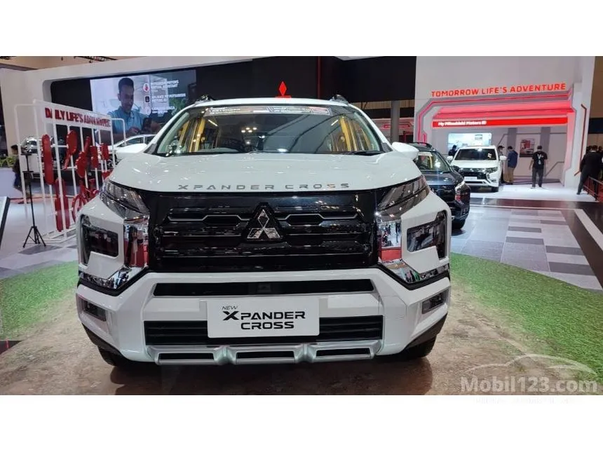 Jual Mobil Mitsubishi Xpander 2024 CROSS Premium Package 1.5 di DKI Jakarta Automatic Wagon Putih Rp 278.000.000