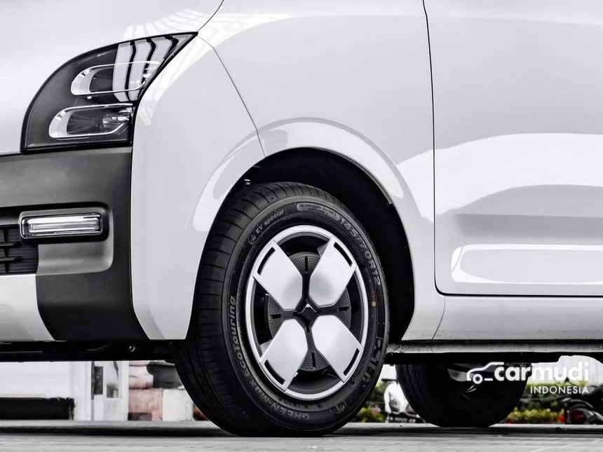 2024 Wuling Air EV Long Range Hatchback