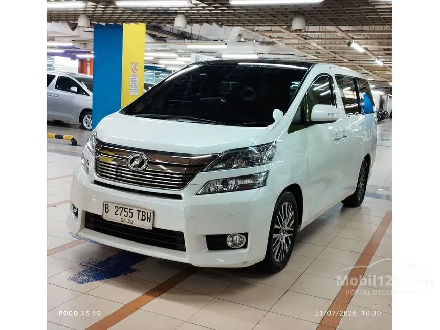 2013 Toyota Vellfire X MPV