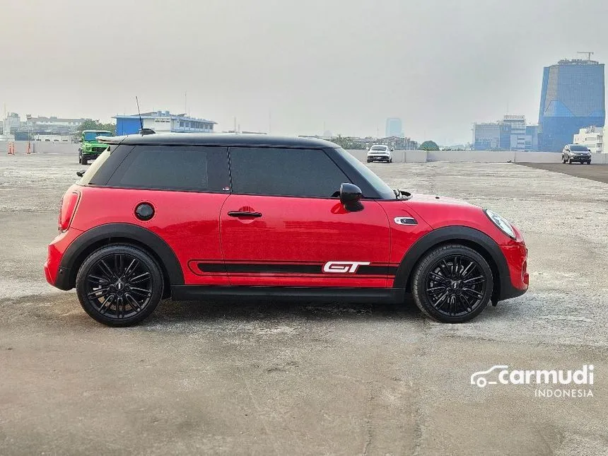 2018 MINI Cooper S 3 Door (Red Hot) Hatchback
