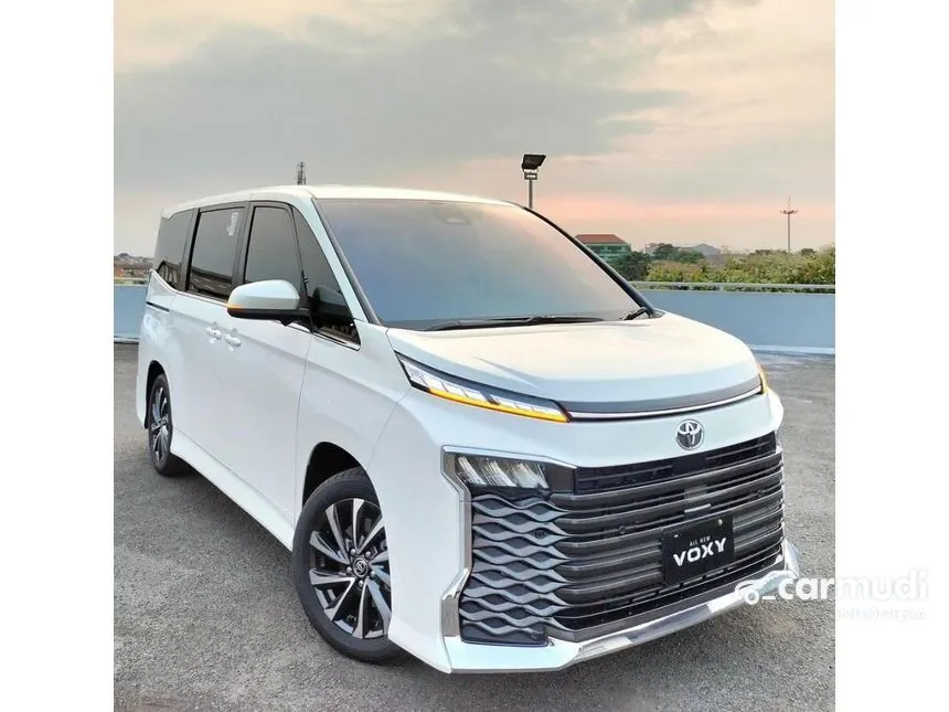 2024 Toyota Voxy Van Wagon