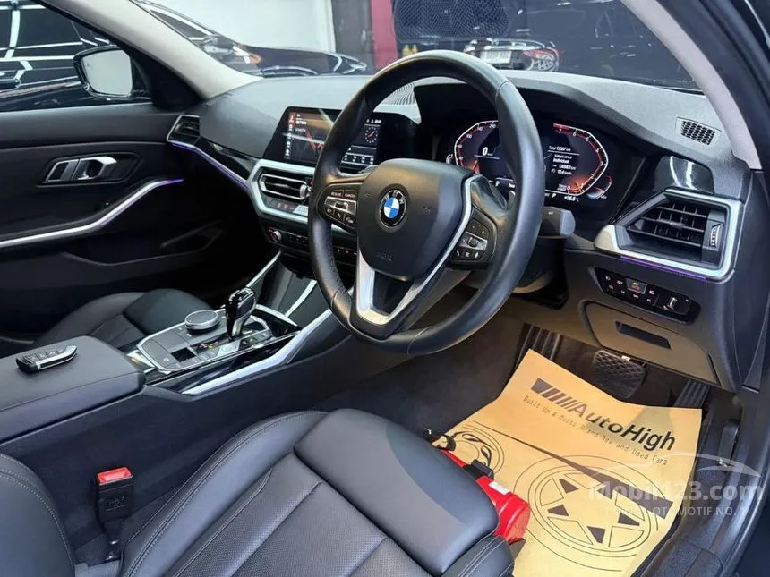 2022 BMW 320i M Sport Sedan