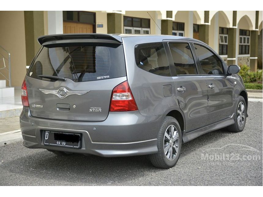 Jual Mobil  Nissan  Grand  Livina  2012 Highway Star Autech 1 