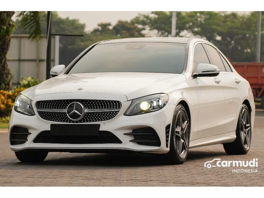 2019 Mercedes-Benz C300 AMG Line Sedan