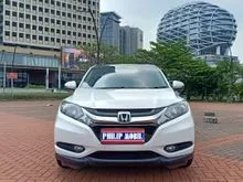 (DIJUAL CEPAT!!) HRV 2016 E 1.5 A/T Bensin putih Mobil Berkualitas